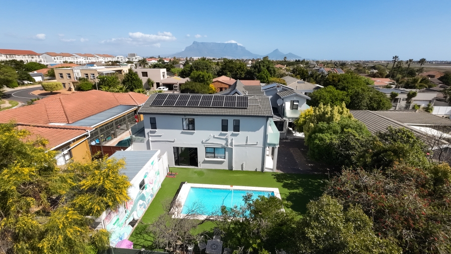 8 Bedroom Property for Sale in Milnerton Ridge Western Cape